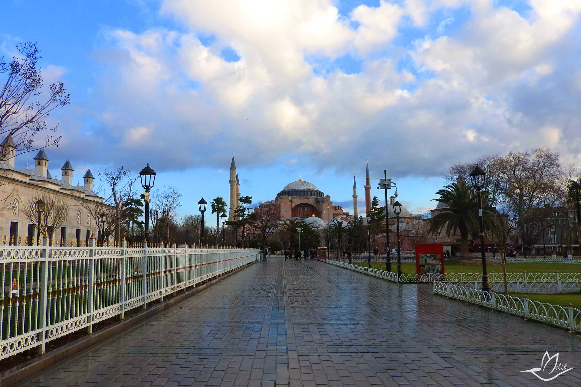 Ayasofya Camii ve Müzesi